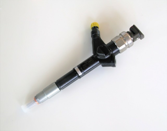 Nissan NAVARA Injector D40 2.5 Pathfinder Re Manufactured DENSO 095000