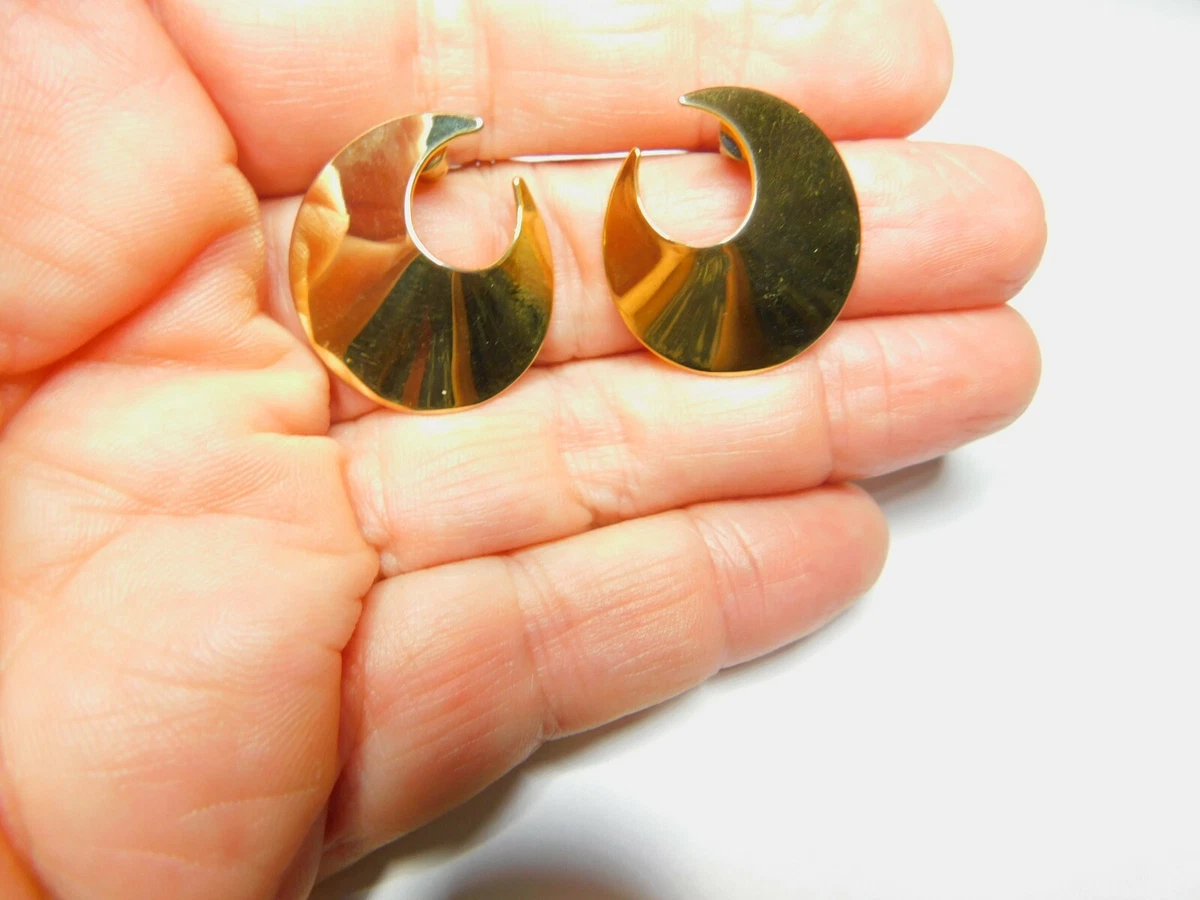 Gold Tone Metal Curled Crescent Moon Shaped Pierced Earrings Vintage