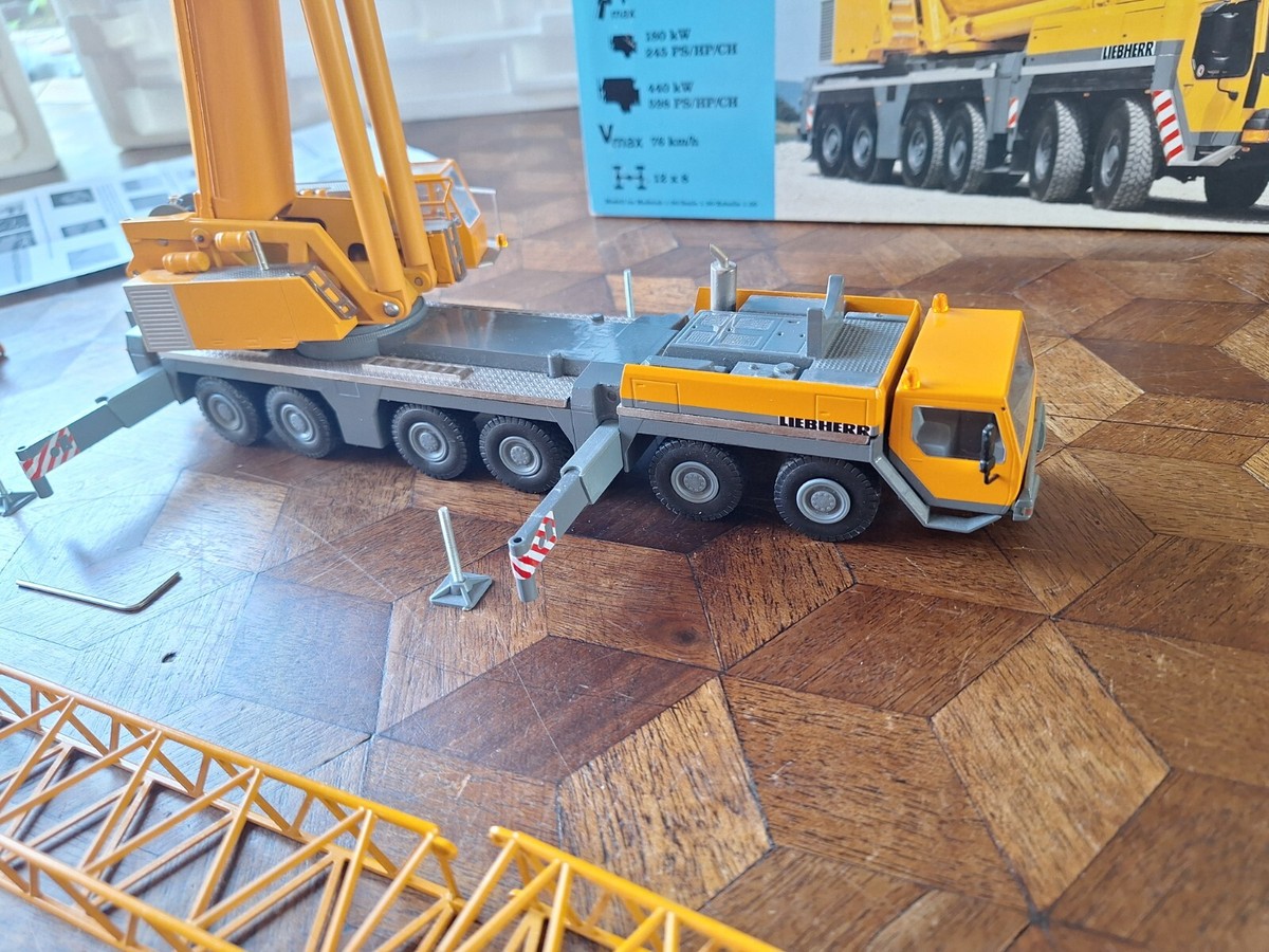 Conrad Liebherr LTM 1300/1 Art No 2097/0 1:50 mobile crane