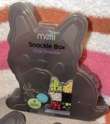 Melii Snackle Box Dog Shape Snack Container, Adjustable Compartments, 36.9 oz