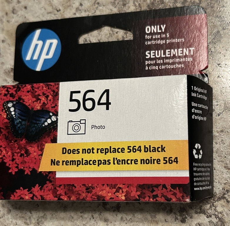 HP 564 Photo Ink Cartridge Expires June 2025 New in Box  -image