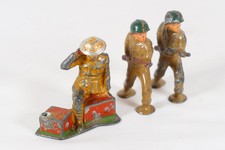Barclay Manoil Lot Lead Toy Soldiers Army Infantry Men Radio Tech DAMAGES 