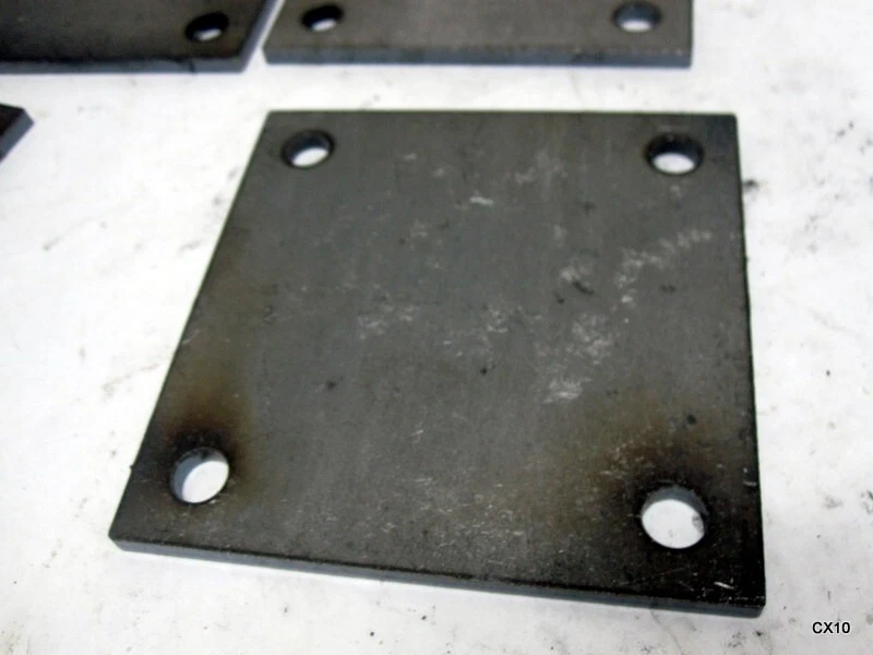 Paquete de 5 placas de poste de valla de acero RuffStuff 4x4" de 3/16" de espesor R2705 Foto 4 de 4