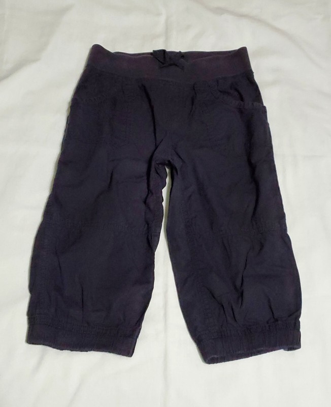 Arizona girls sz 10 black capri pants soft elastic waist, real pockets