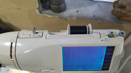Brother Pacesetter PC-8200 Stickmaschine mit Tragetasche & Zubehör - Bild 8 von 17