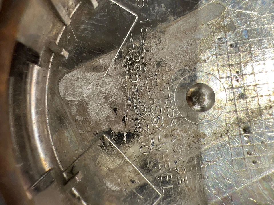 Tapa central de llantas de aleación Hyundai Veloster 2011-2014 OEM 52960-2V300 Foto 3 de 3