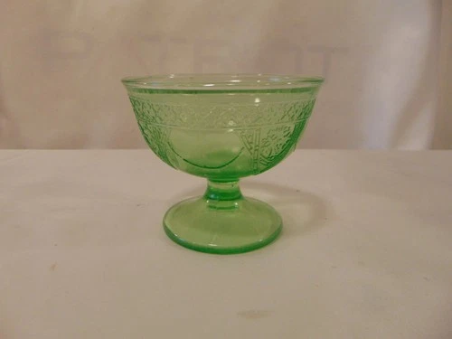 Federal Georgian Green LoveBirds Uranium Depression Glass Sherbert