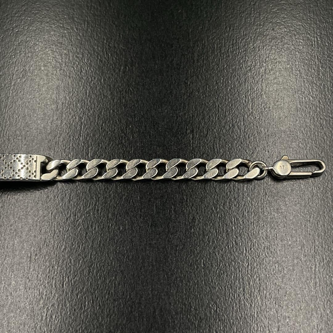 Foto 10 di 24