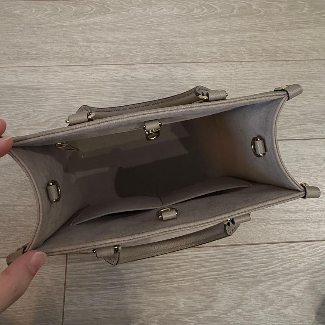 Louis Vuitton OnTheGo PM Handbag — image 9
