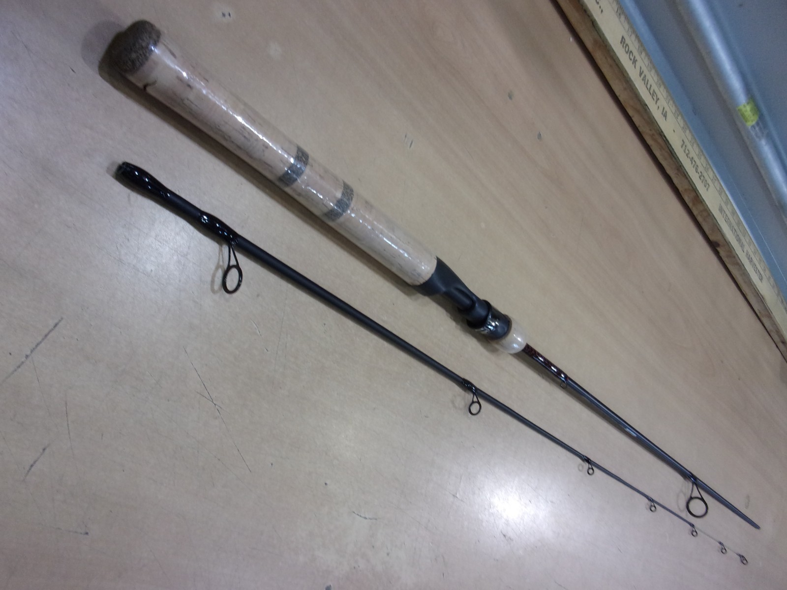 SHAKESPEARE UGLY STIK ELITE  7 foot Ultra light spinning rod