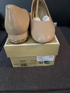 Michael Kors Women's June Chain Detail Leather Ballet Flats Almond Size 7.5 NEW
