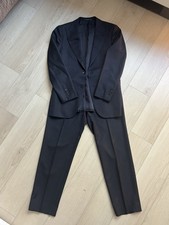 Suitsupply Men  s Navy Suit 100 Wool