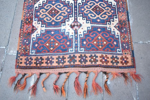 Fabulous Antique Rug 46'' x 116'' Hand Knotted Kurdish Herki Rug Famous Area Rug - Picture 6 of 14