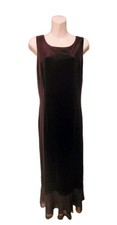 Donna Morgan  Sleeveless  10 Velvet Button Back Dark Plum/Purple Evening Gown.