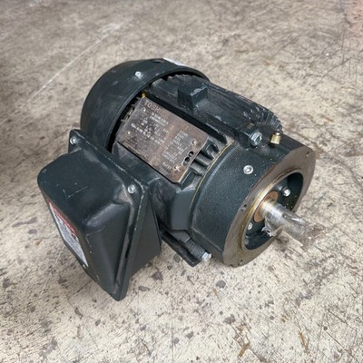 1x TOSHIBA EQP Global 840 MODEL NO. 4K4X50L3ZVFA Elektromotor
