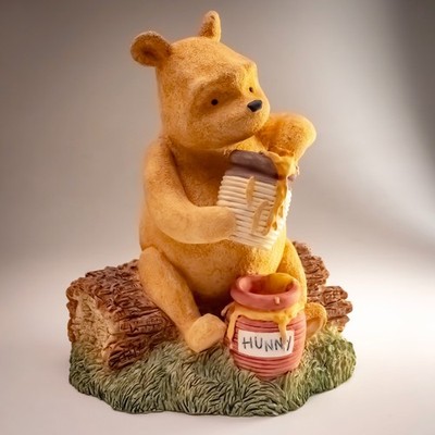 Classic Winnie The Pooh Border Fine Arts Resin Money Box Hunny Pot 19cm Bank
