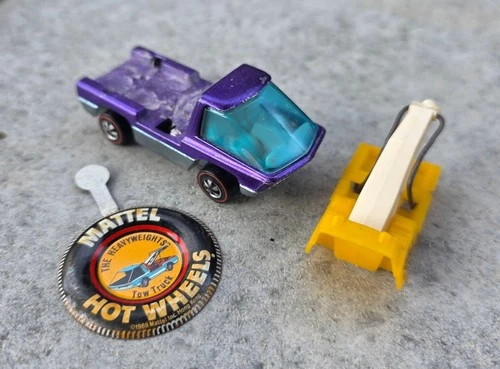 Vintage 1969 Hot Wheels Redlines Die Cast Heavyweights Tow Service Truck Blue