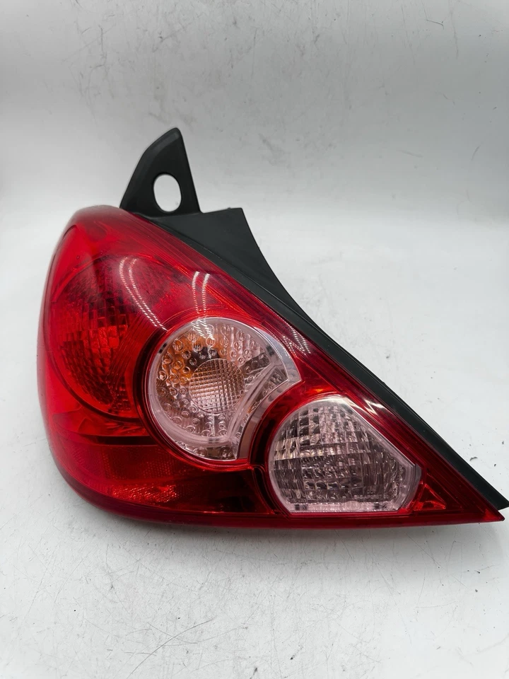 2007-2012 Nissan Versa Hatchback Tail Light Driver Left Side Rear Tail Lamp OEM - Image 2 of 4