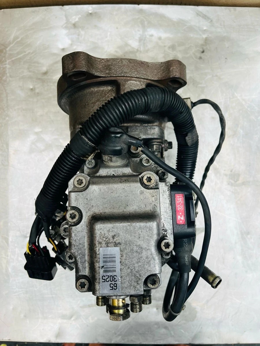 MITSUBISHI FUSO CANTER 6M61 DIESEL INJECTION PUMP ME131982 109165