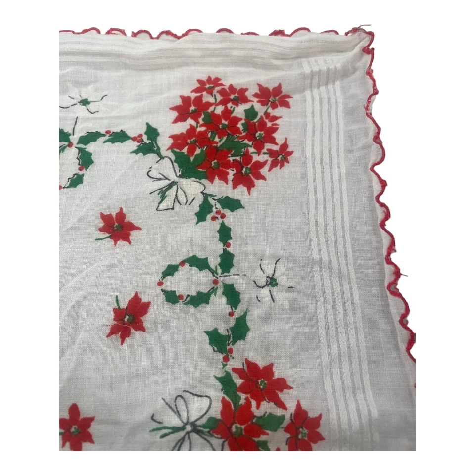 VINTAGE HANKIE HANDKERCHIEF - CHRISTMAS POINSETTIAS 11.5in Scalloped Edge - Image 4 of 4