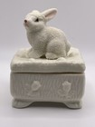 Porcelain Bisque Snow Bunny Trinket Jewelry Box White Rabbit Room Decor Texture — photo 1