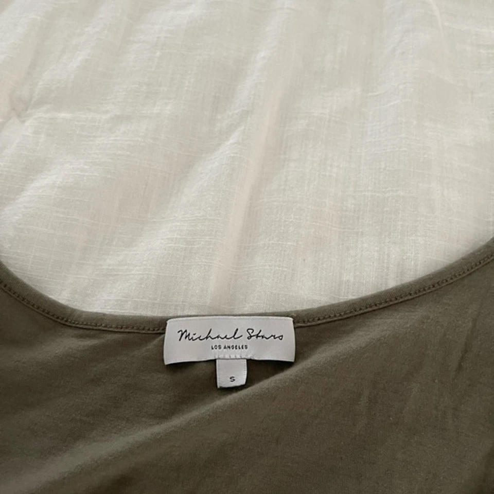 Mono sin mangas Michael Stars verde oliva talla pequeña Foto 4 de 4