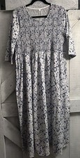 Women’s Large Dress Daisy Side Pockets 3/4 Sleeves