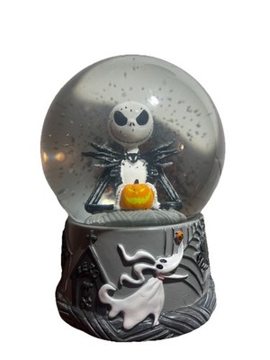 Disney Nightmare Before Christmas Jack Skellington Pumpkin  Music Snow Globe