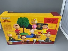 Peanuts Collectible Animation Figures & Statues for sale | eBay Peanuts Collectible Animation Figures & Statues for sale | eBay