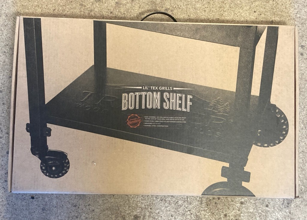 TRAEGER LIL' TEX GRILL- BOTTOM SHELF