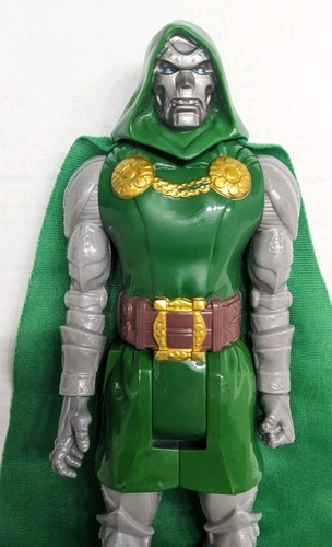 Modellino Doctor Dr. Doom 12 pollici Marvel Titan Hero serie classica 2014 - Foto 5 di 7