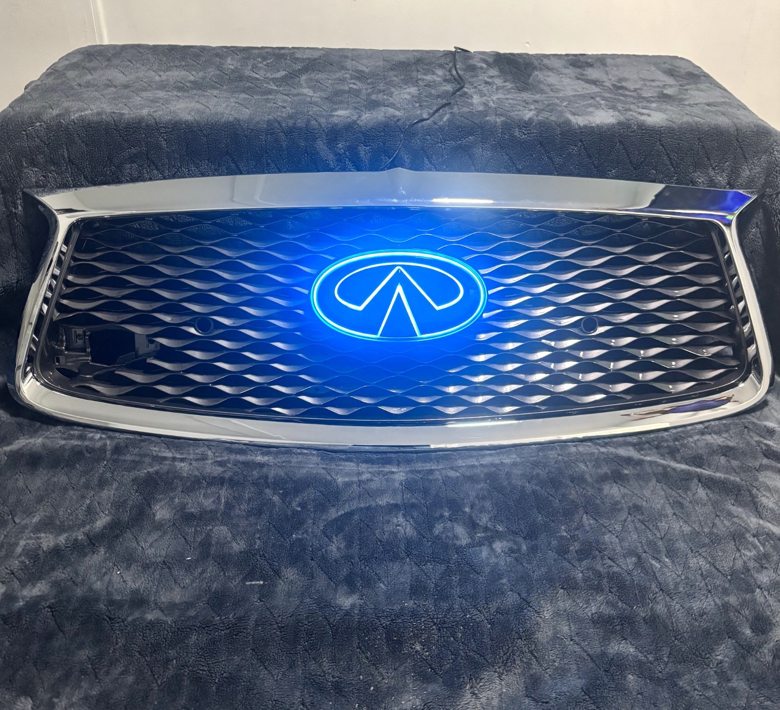 2017-2024 INFINITI Q60 Chrome Front Bumper Grille With RGB EMBLEM (Read Specs)