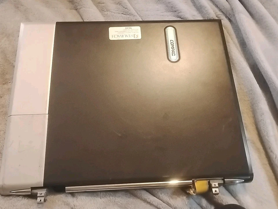 Compaq Evo N800c Screen Works Good Tested Used - Image 2 of 4