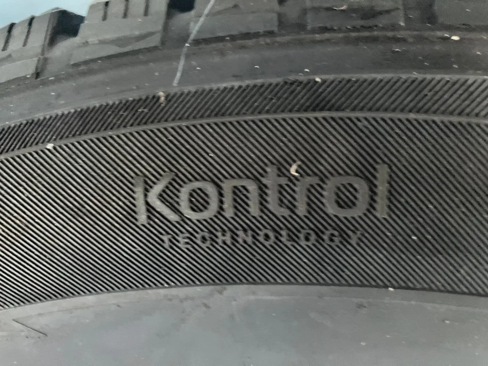 Snow Tires (4x) 225/60R16 102t Hankook Winter I Pike RS2 Non-Studded - Image 4 of 4