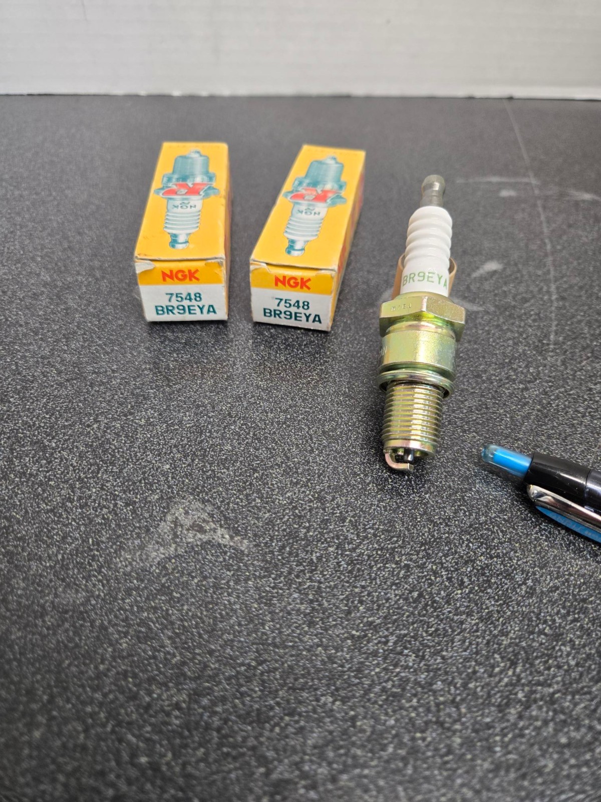 NGK V-Power 7548 Spark Plugs BR9EYA - 2 Pack