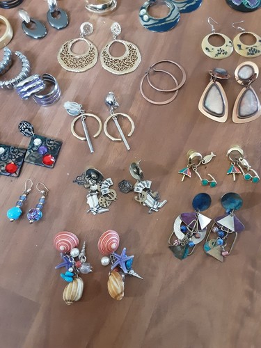 Vintage 80s Earrings Lot Fashion Designer and casual Estate Find - Picture 5 of 6