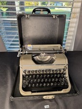 Antique UNDERWOOD Champion Typewriter Grey With Carrying Case thumbnail