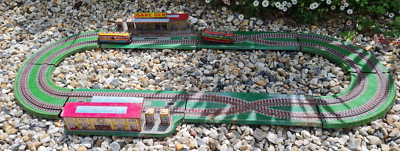 Coffret de train mécanique de fabrication française - très bel état en