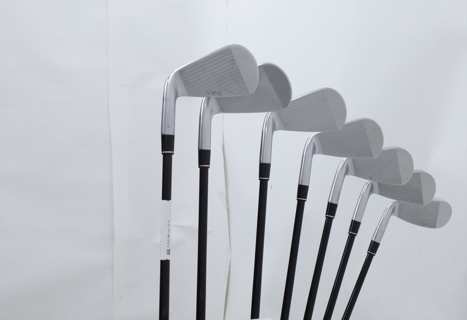 Set De Fers De Golf Srixon ZXI5 - 6 Fers (6-PW + AW) - Droitier, Flex Régulier - Manche N.S.PRO Zelos 8 Acier - Parfait état Reconditionné