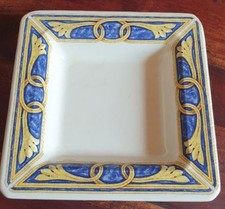 Plat Tiffany Boutique