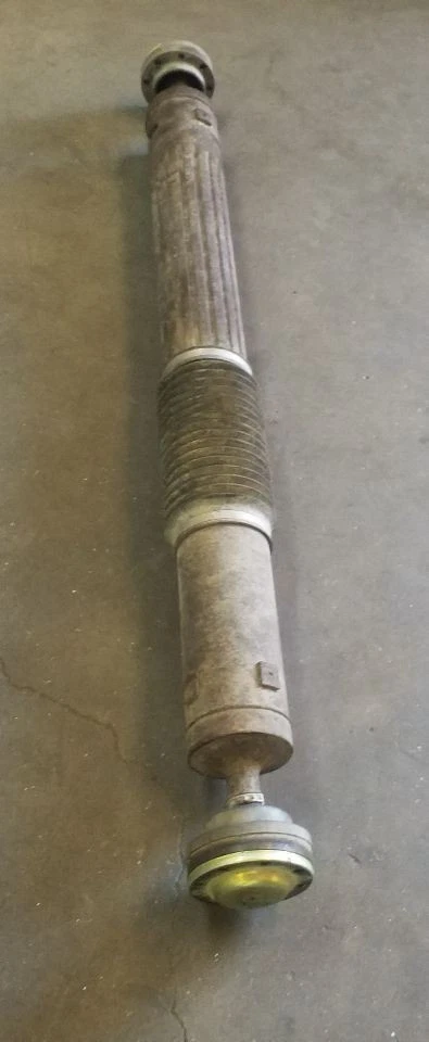 Eje de transmisión trasero de transmisión manual de 4 puertas | Se adapta a Jeep Wrangler 2007-2018 Foto 4 de 4