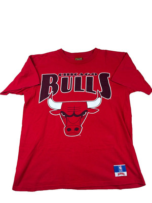 Vintage 90s Nutmeg Chicago Bulls Single Stitch T-Shirt   Size L/XL   Rot   Retro