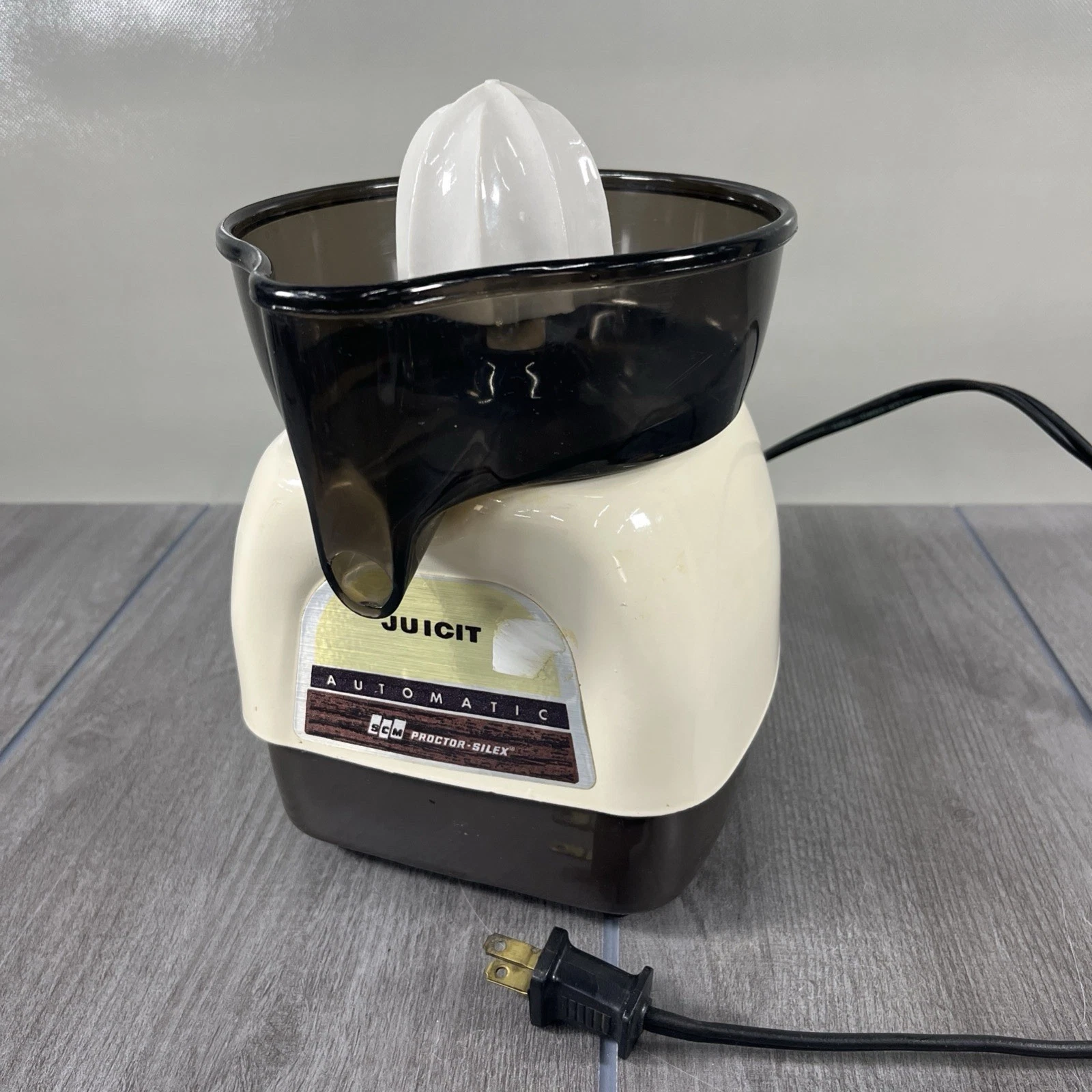VTG Juicit Juicer Proctor Silex Electric Automatic J101W Orange Juice
Opens in a new window or tab