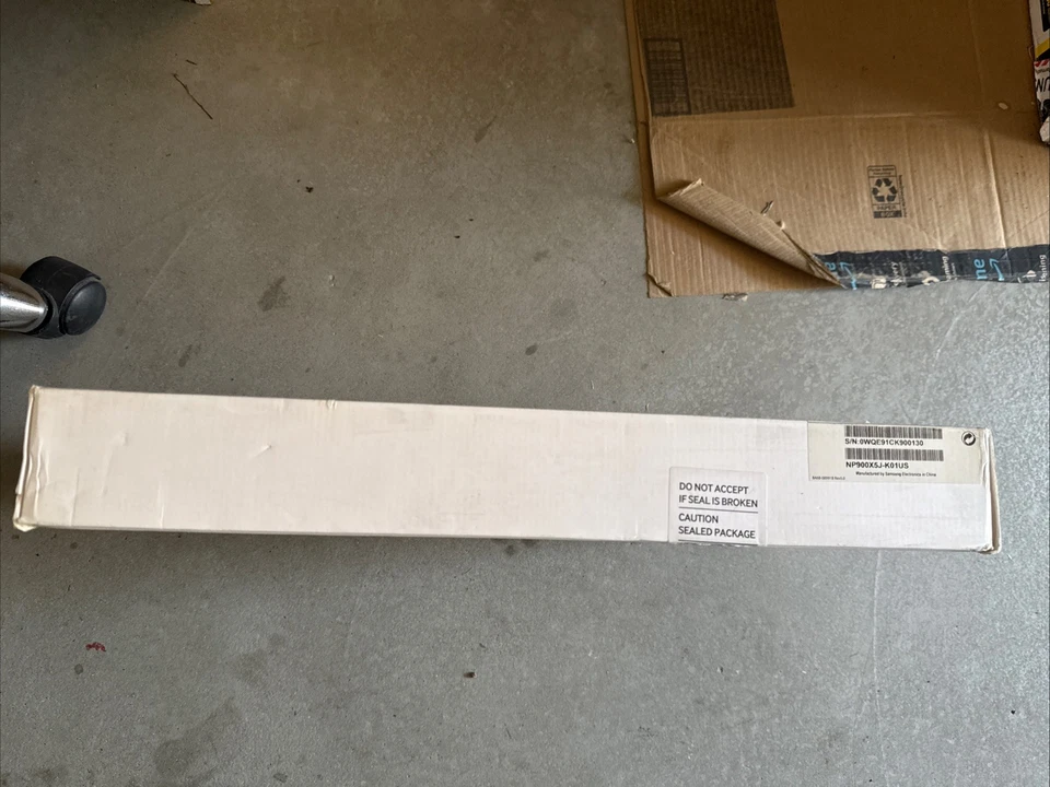 Samsung NP900X5J-K01US Notebook 9 FHD i7-7500U 8GB RAM 256GB SSD - Iron Silver - Image 2 of 4