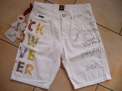 (106) Weiße RARE-The Kid Boys Bermuda Hose Jeans mit Rock Musik Druck gr.176