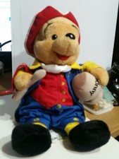2000 Disney Winnie the Pooh 4th of July Pooh Bean Bag plush-New with tags