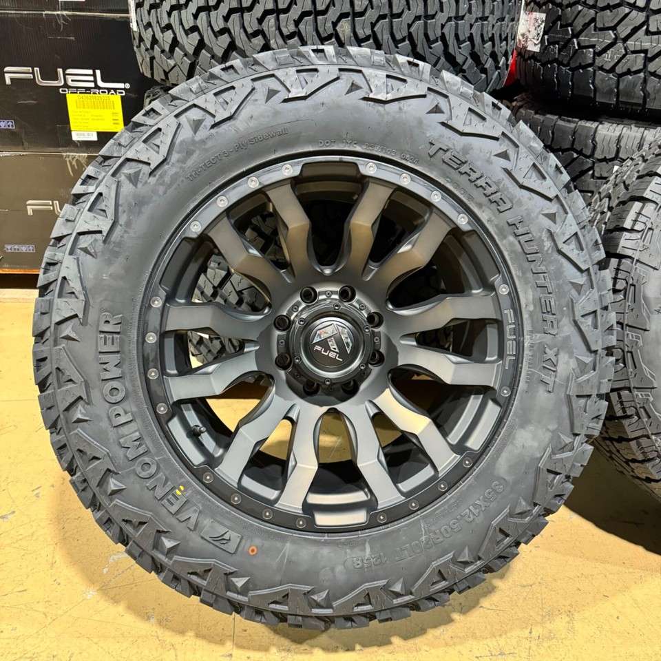 20x10 Fuel D674 Blitz Black Wheels 35