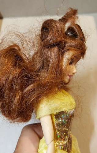 Disney Store London Belle Beauty and the Beast Articulated Barbie Doll C153 - Picture 4 of 7
