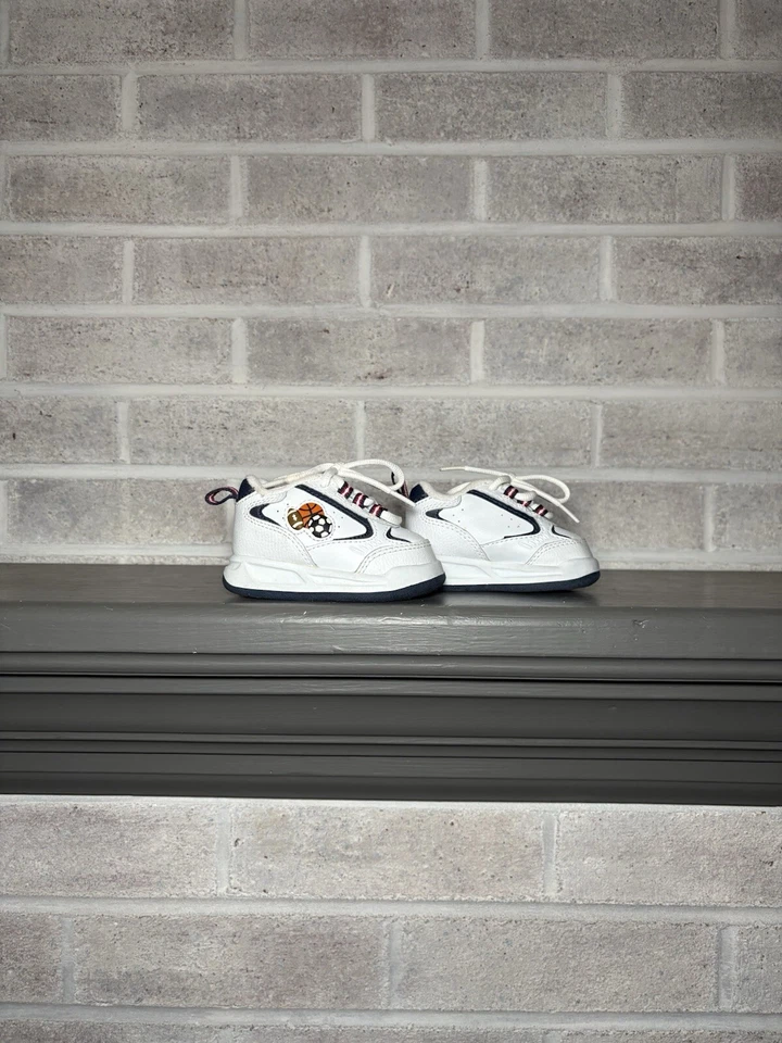 Zapatos de bebé Circo Sports de cuero blanco talla 2 Foto 3 de 4