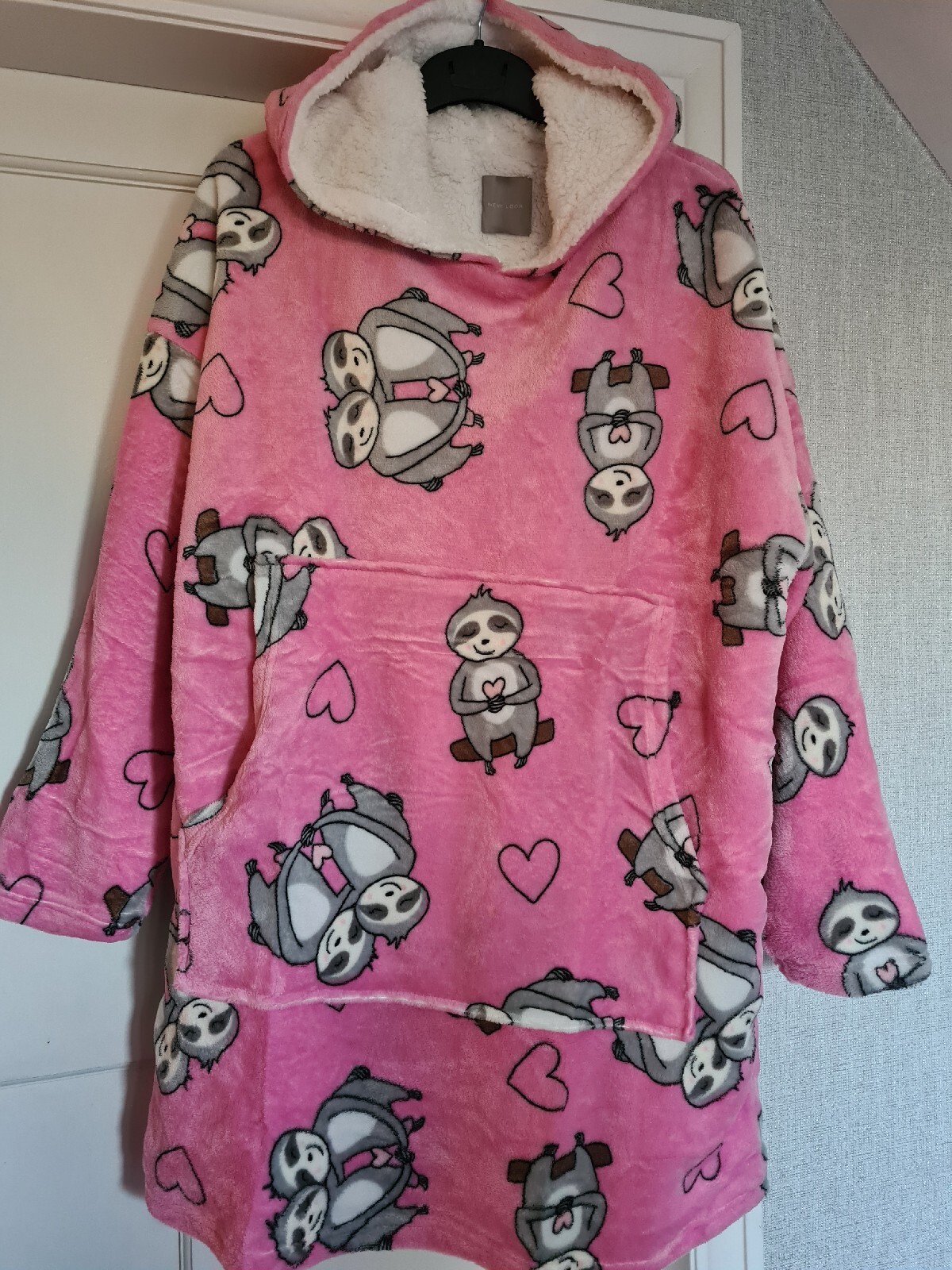 New Look SNUDDIE Hooded Pink SLOTH Oversized Blanket Hoodie Snoodie Oodie  Medium | eBay